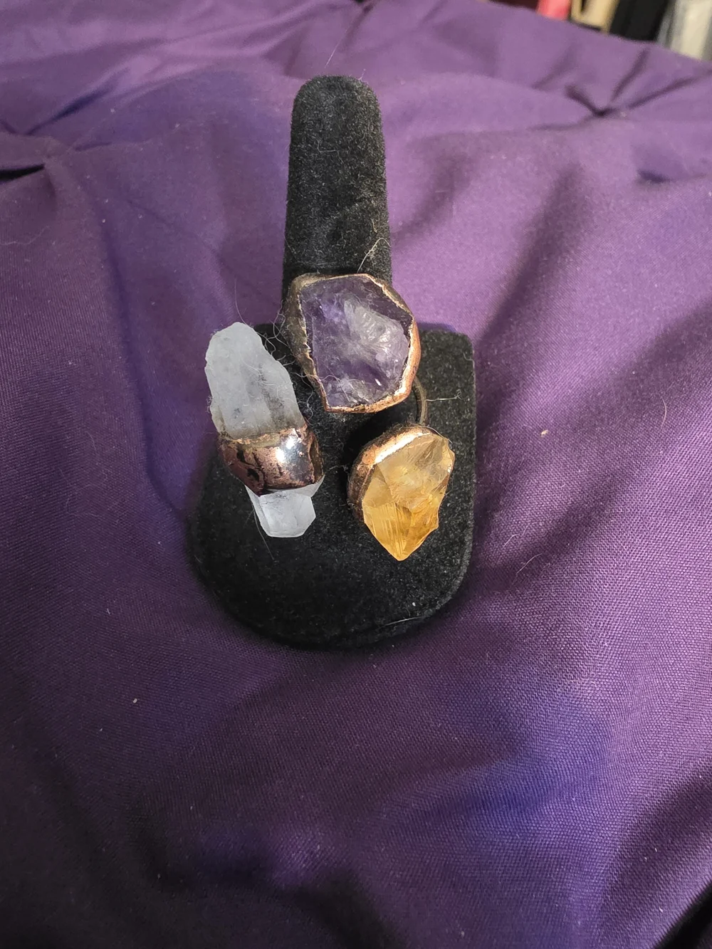 Ajustable Raw Gemstone Trio Copper Ring Set - Purple, Clear, Golden
